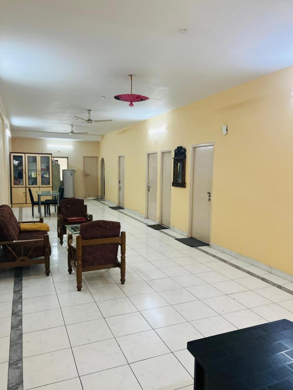Lara Guest House Хидерабад Екстериор снимка